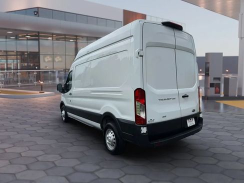 Used 2022 Ford Transit 250 148 High Roof AWD image 8