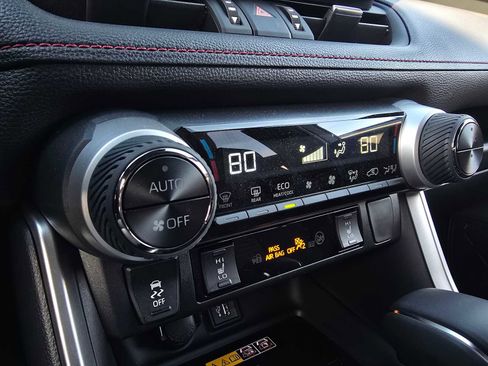 Certified 2025 Toyota RAV4 XSE image 30