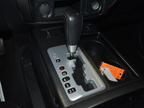 Used 2014 Nissan Armada SL image 14