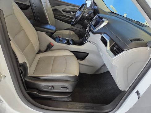 Used 2023 GMC Terrain SLT image 22