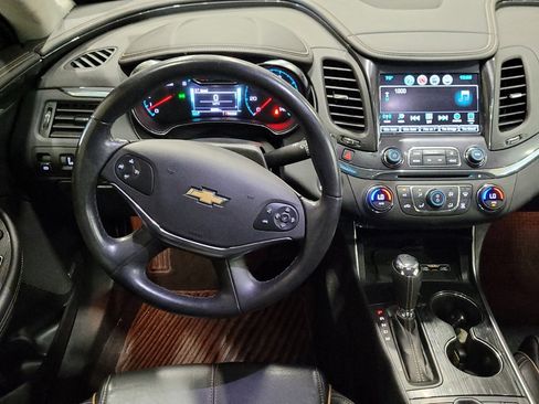 Used 2019 Chevrolet Impala Premier FWD image 22