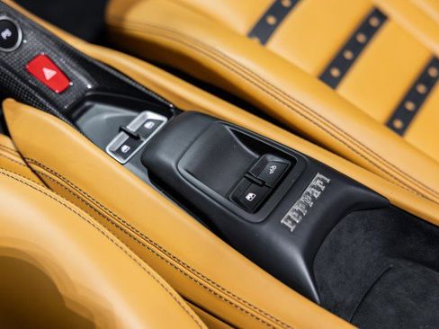 Used 2021 Ferrari F8 Tributo - PASSENGER DISPLAY - FRONT LI image 33