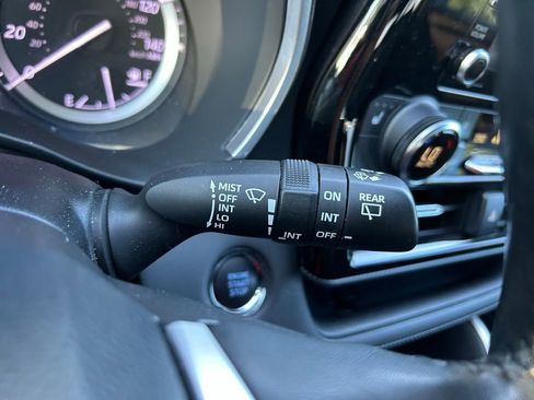 Used 2022 Toyota Highlander XSE FWD image 23