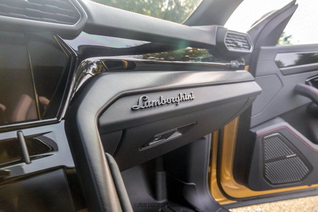 Used 2024 Lamborghini Urus S AWD/4WD image 32