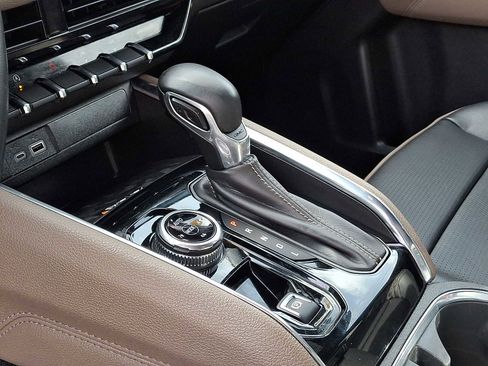 Certified 2023 GMC Canyon Denali w/ Denali Black Edition image 15