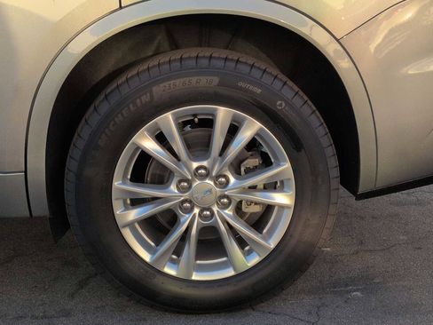 Used 2025 Cadillac XT6 Luxury image 30