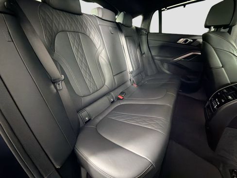 Used 2022 BMW X6 M50i w/ Executive Package image 29