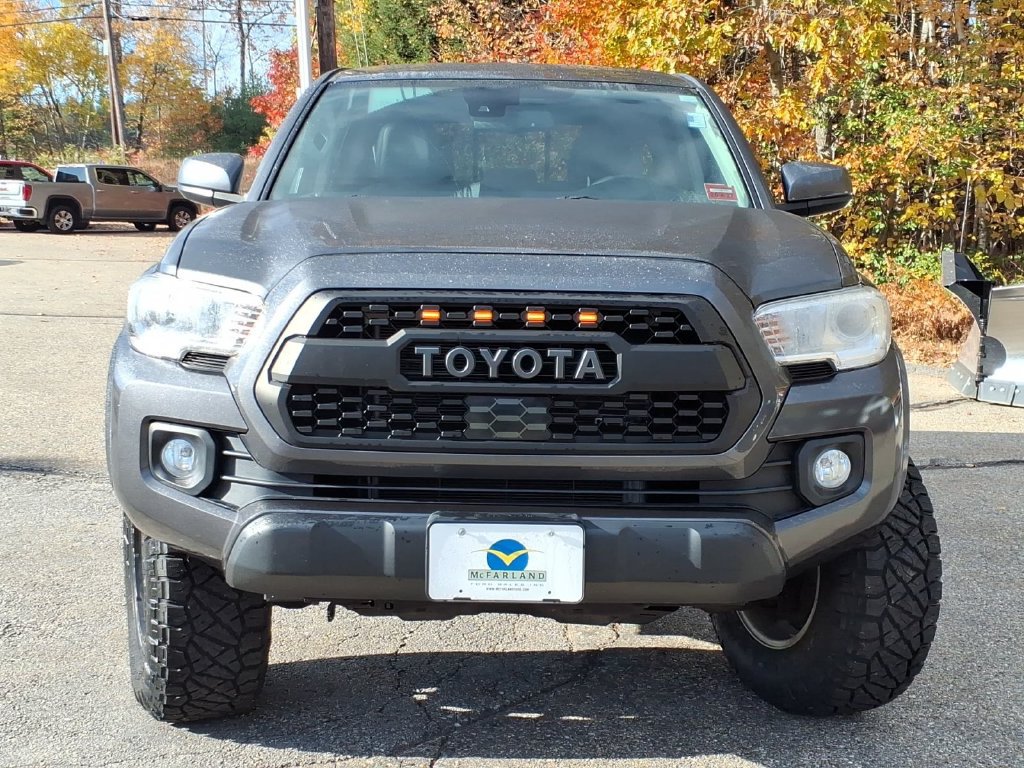 Used 2019 Toyota Tacoma SR5 AWD/4WD image 8