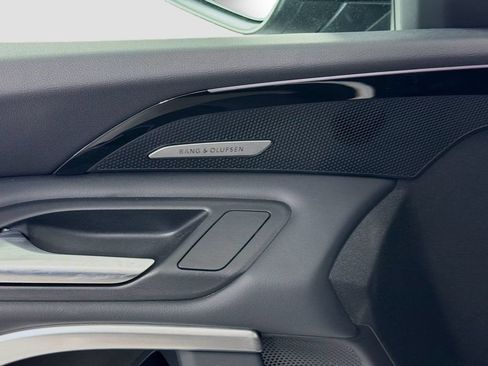 Used 2025 Audi Q5 Premium Plus w/ Premium Plus AWD/4WD image 19