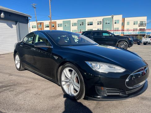 Used 2013 Tesla Model S image 7