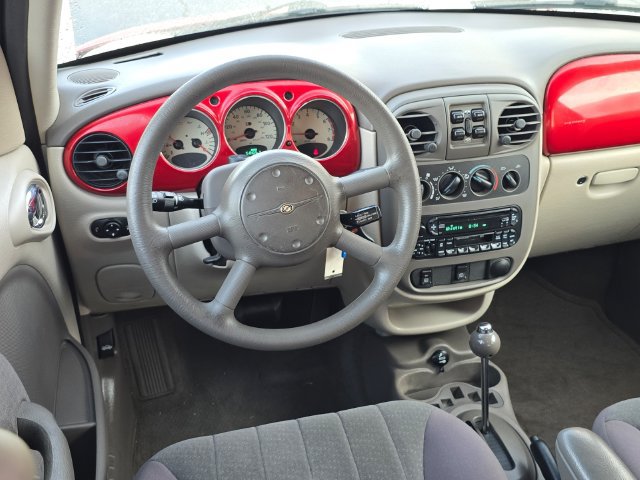 Used 2005 Chrysler PT Cruiser Touring FWD image 11