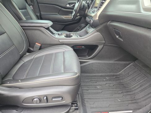 Used 2021 GMC Acadia Denali w/ Denali Technology Package image 17