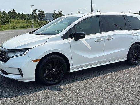 Used 2023 Honda Odyssey Sport image 14
