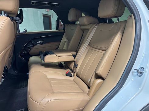Used 2023 Land Rover Range Rover Sport SE image 27
