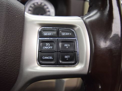 Used 2018 RAM 1500 Laramie AWD/4WD image 35