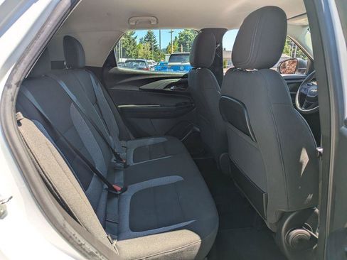 Used 2022 Chevrolet TrailBlazer LS w/ LPO, Blackout Package AWD/4WD image 28