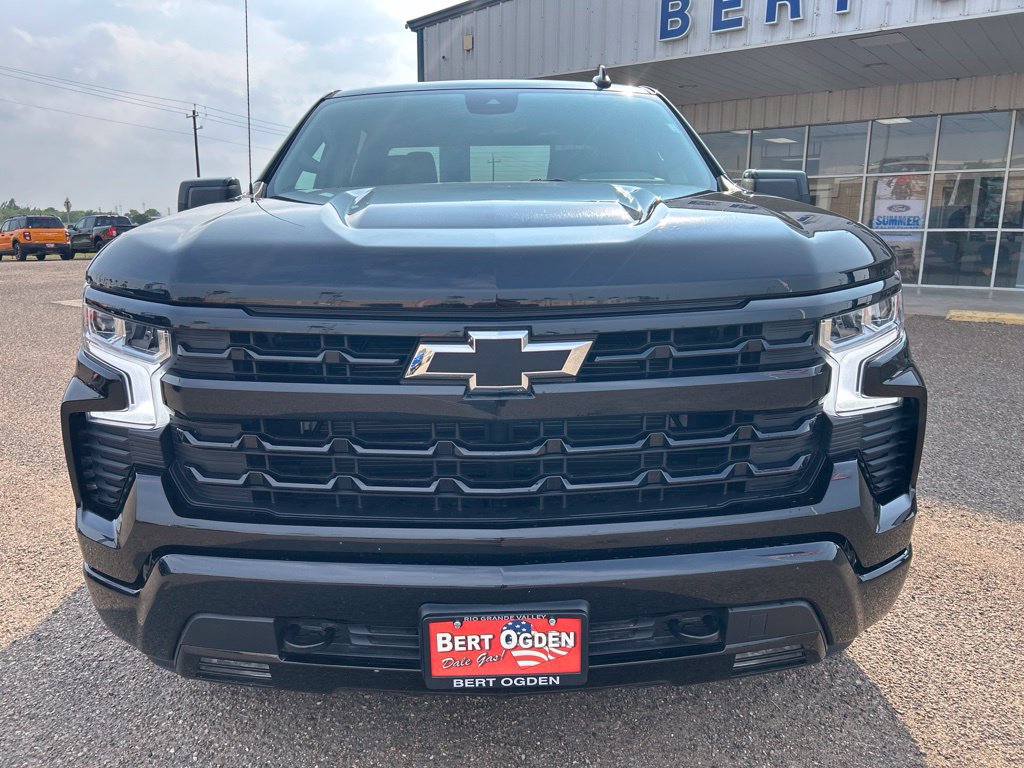 Used 2026 Chevrolet Silverado 1500 RST AWD/4WD image 2