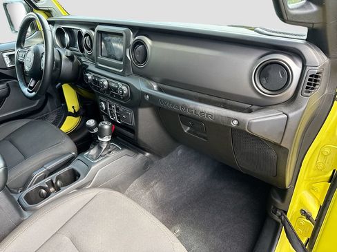 Used 2023 Jeep Wrangler Unlimited w/ Cold Weather Group AWD/4WD image 34