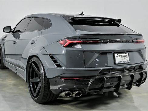 Used 2024 Lamborghini Urus Performante AWD/4WD image 10