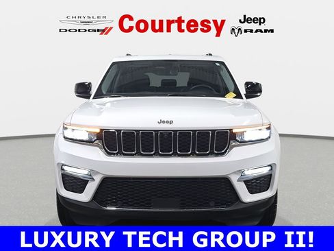 Certified 2024 Jeep Grand Cherokee Limited w/ Luxury Tech Group II image 10