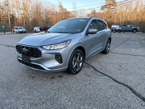 Certified 2023 Ford Escape ST-Line Select w/ Tech Pack #1 image 3