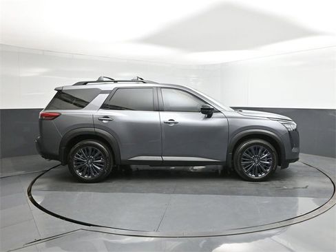 New 2026 Nissan Pathfinder SL w/ SL Premium Package image 26