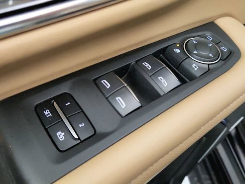 Used 2023 Chevrolet Tahoe Premier image 32