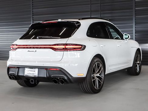 Certified 2025 Porsche Macan S AWD/4WD image 10