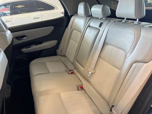 Used 2023 Nissan Ariya FWD image 17