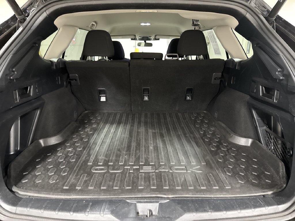 Used 2023 Subaru Outback Premium AWD/4WD image 23