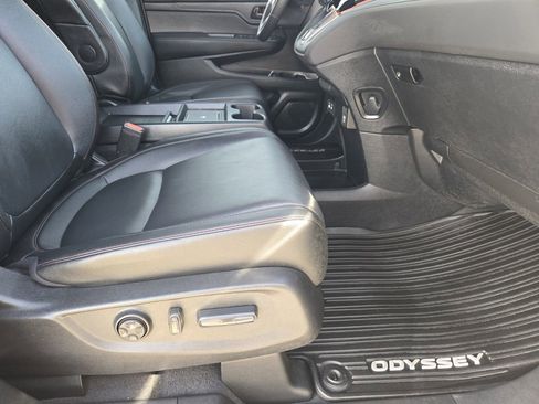 Used 2026 Honda Odyssey Sport-L image 16