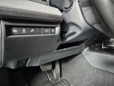 New 2026 Toyota Camry Hybrid image 16