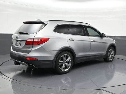 Used 2015 Hyundai Santa Fe Limited w/ Option Group 04 FWD image 5