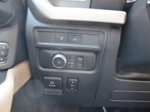 Used 2022 Ford Expedition XLT AWD/4WD image 42