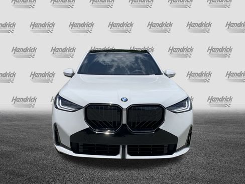 Used 2025 BMW X3 xDrive30i w/ Premium Package image 3