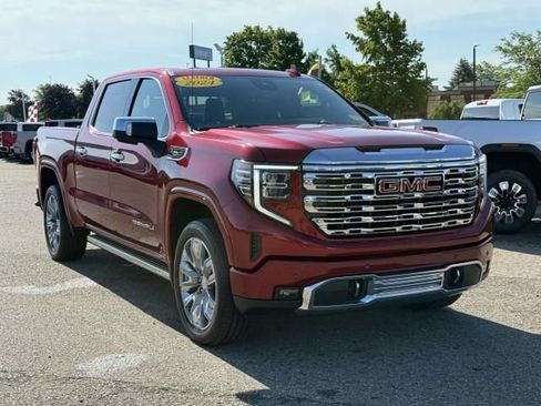 Used 2024 GMC Sierra 1500 Denali w/ Denali Reserve Package AWD/4WD image 4