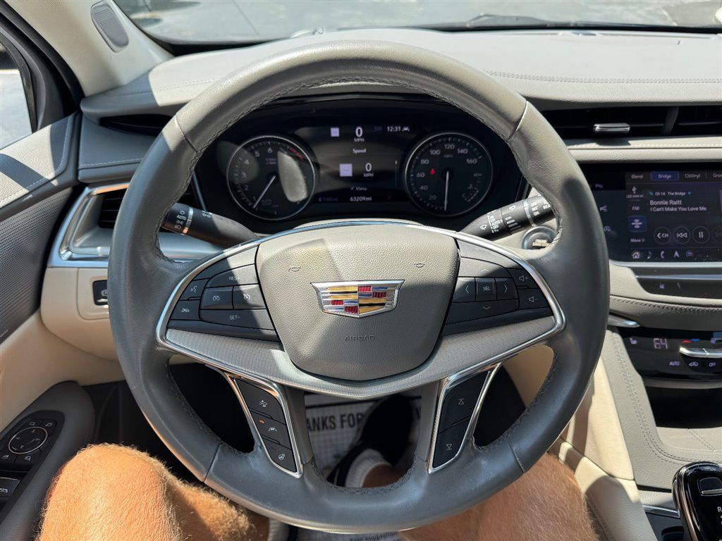Used 2020 Cadillac XT5 Premium Luxury FWD image 11
