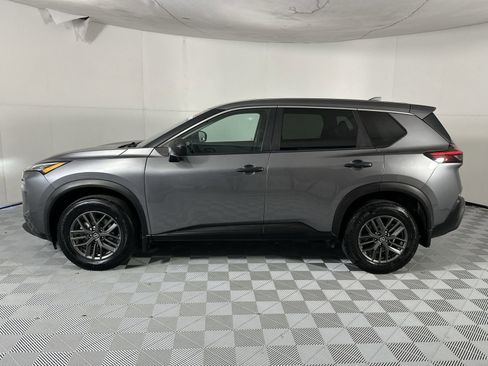 Certified 2021 Nissan Rogue S image 5