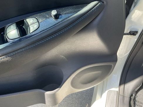 Used 2023 Nissan Leaf SV Plus image 14