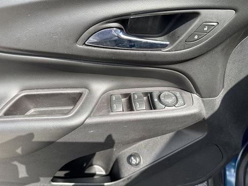 Used 2020 Chevrolet Equinox LT w/ Driver Convenience Package FWD image 14