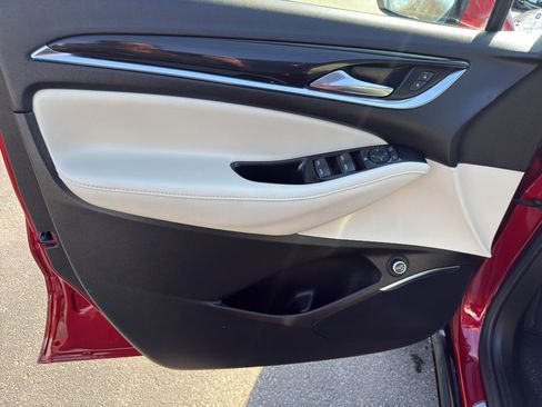 Used 2023 Buick Enclave Essence w/ Sport Touring Edition image 15