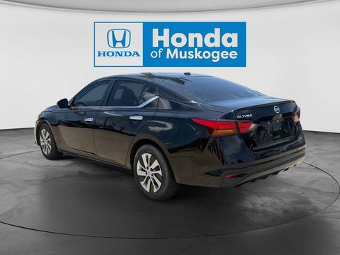 Used 2020 Nissan Altima 2.5 S FWD image 8