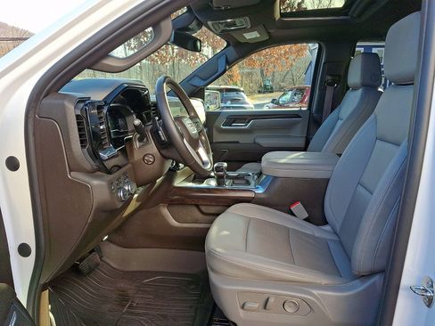 Used 2024 GMC Sierra 1500 SLT w/ SLT Premium Plus Package image 13