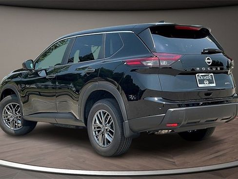 New 2026 Nissan Rogue S image 3