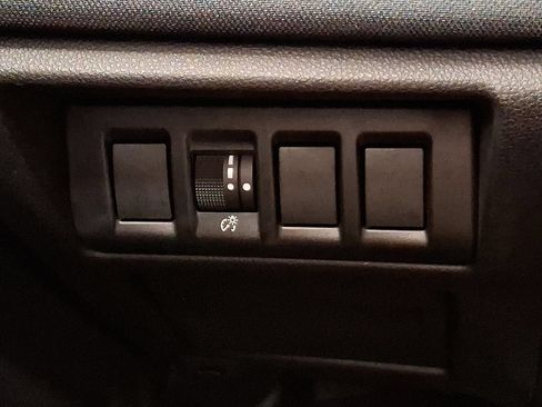 Used 2024 Subaru Outback Premium AWD/4WD image 26