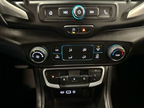 Used 2024 GMC Terrain SLE image 22