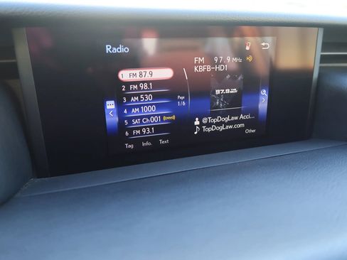 Used 2019 Lexus IS 300 image 32