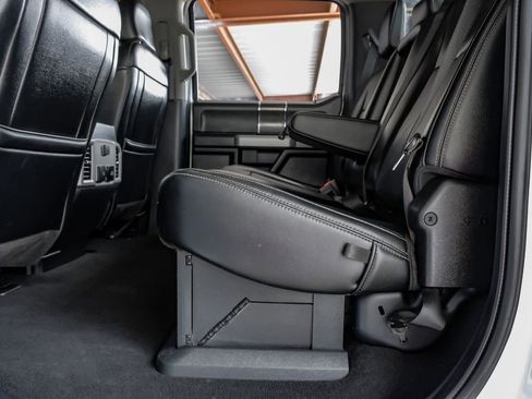 Used 2021 Ford F350 Lariat w/ Chrome Package image 38