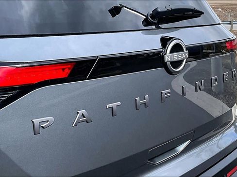 New 2026 Nissan Pathfinder SV image 15