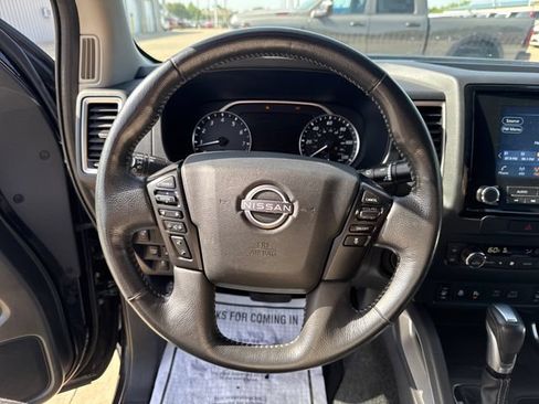 Used 2022 Nissan Frontier SV AWD/4WD image 18